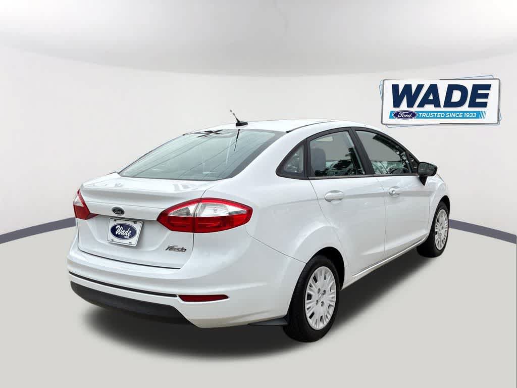 Used 2015 Ford Fiesta S FWD image 5