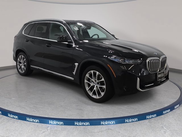 Certified 2025 BMW X5 xDrive40i w/ Premium Package AWD/4WD image 3