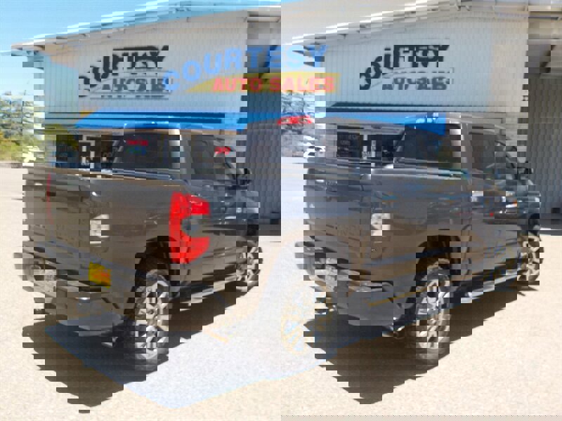 Used 2017 Toyota Tundra 1794 Edition image 9