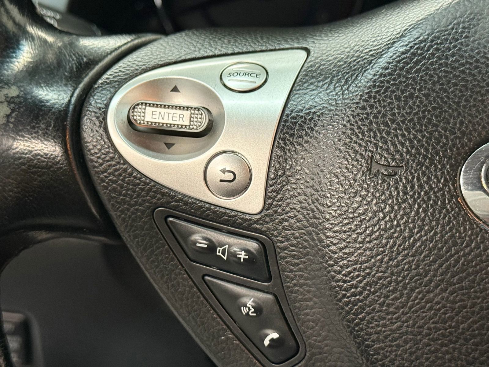 Used 2014 INFINITI QX70 3.7 w/ Premium Package image 28