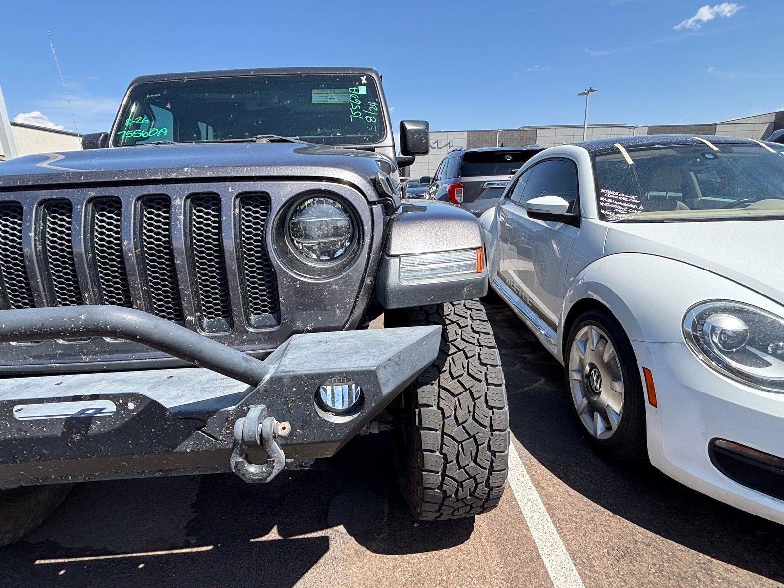 Used 2018 Jeep Wrangler Unlimited Sahara AWD/4WD image 8