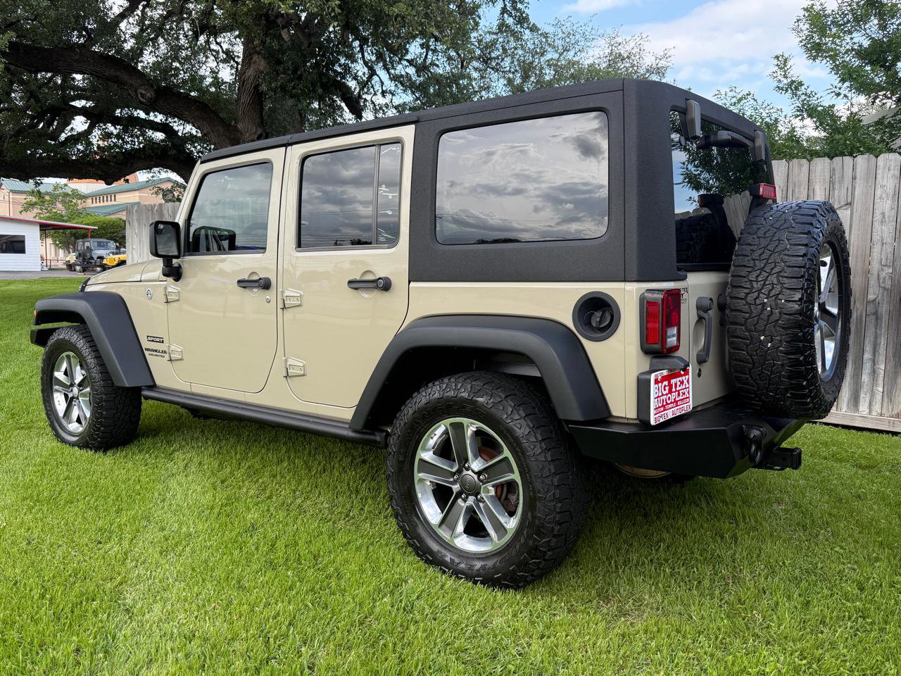 Used 2017 Jeep Wrangler Unlimited Sport image 7