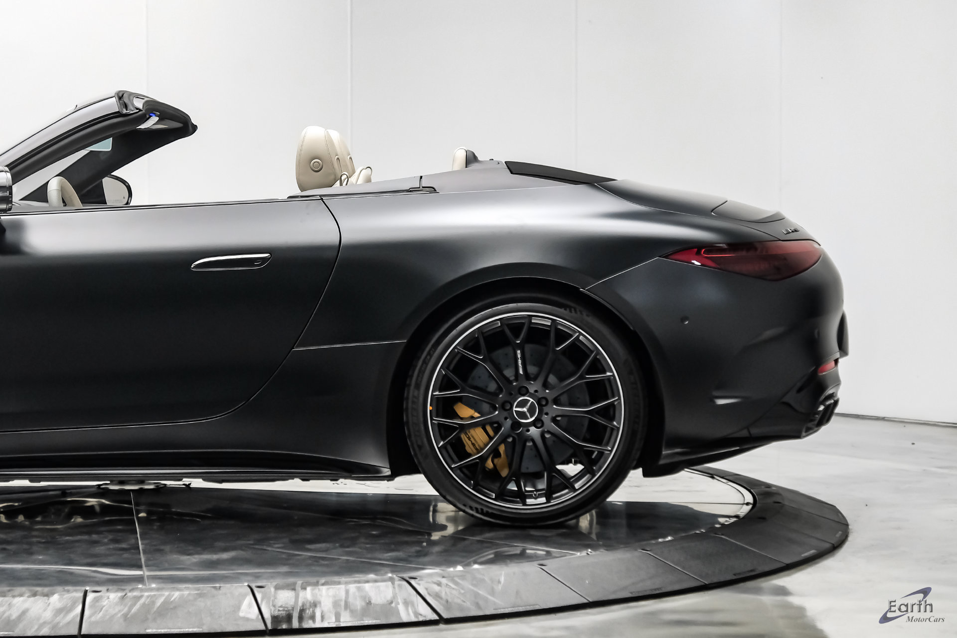 Used 2026 Mercedes-Benz SL 63 AMG S e Performance 4MATIC image 12