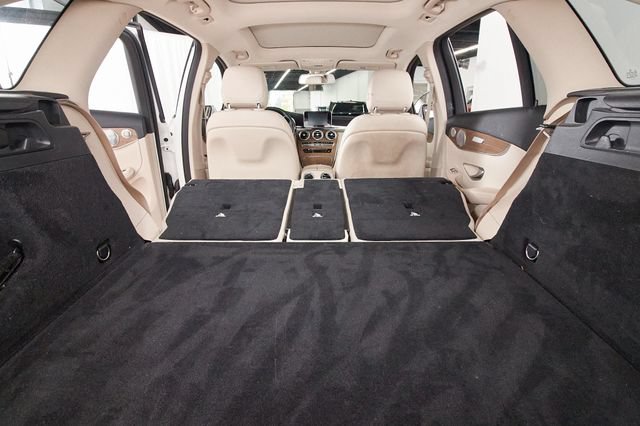 Used 2019 Mercedes-Benz GLC 300 4MATIC image 33