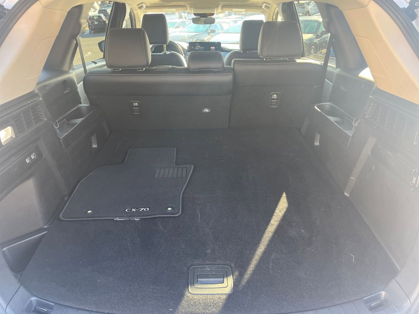 Used 2025 MAZDA CX-70 3.3 Turbo w/ Preferred Package image 28