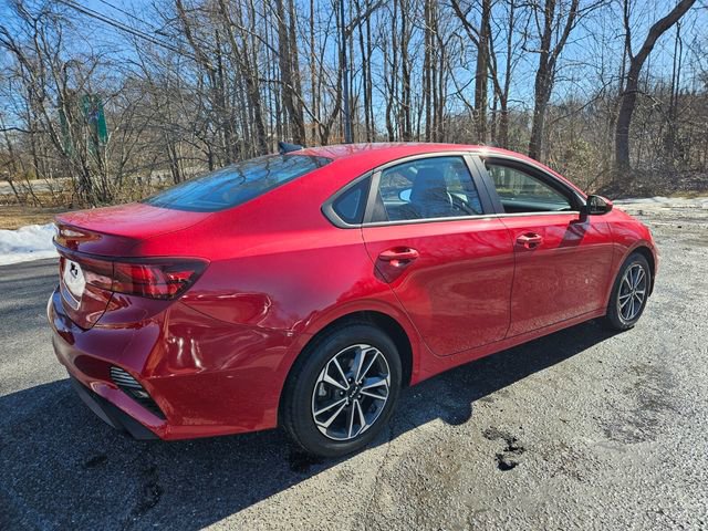 Used 2024 Kia Forte LXS FWD image 7