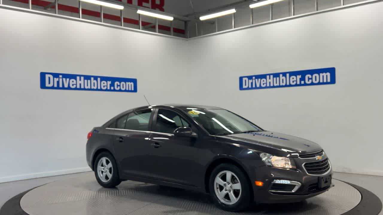 Used 2016 Chevrolet Cruze LT w/ Sun And Sound Package FWD image 4