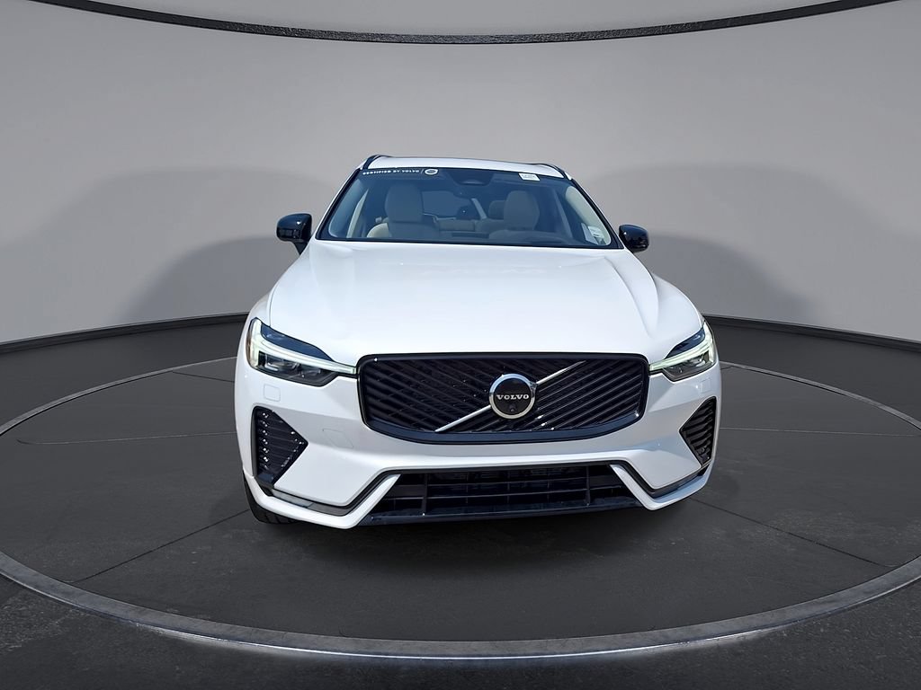 Certified 2026 Volvo XC60 B5 Ultra AWD/4WD image 4