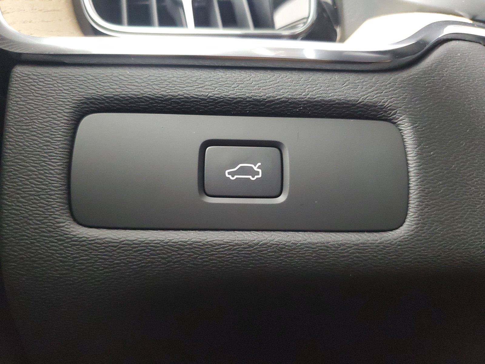 New 2027 Volvo XC60 B5 Ultra AWD/4WD image 35