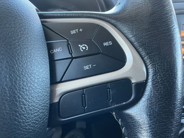 Used 2016 Jeep Renegade Limited AWD/4WD image 20