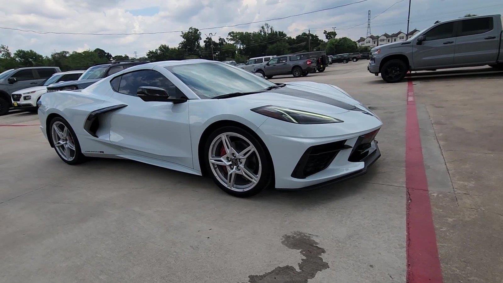 Used 2022 Chevrolet Corvette Stingray Preferred Cpe RWD image 2