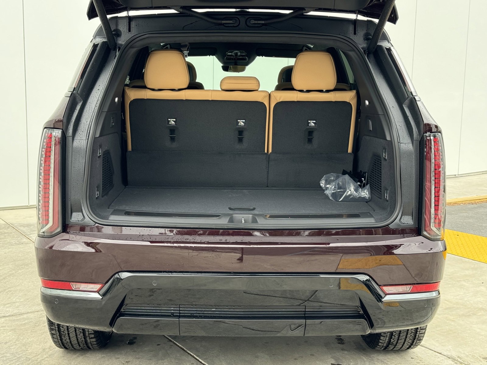 New 2025 Cadillac Escalade IQ Sport 2 w/ LPO, ONYX Package image 9