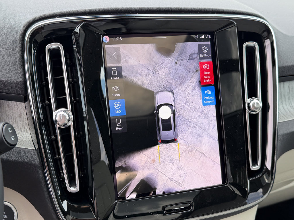 New 2026 Volvo XC40 B5 Plus w/ Climate Package AWD/4WD image 22