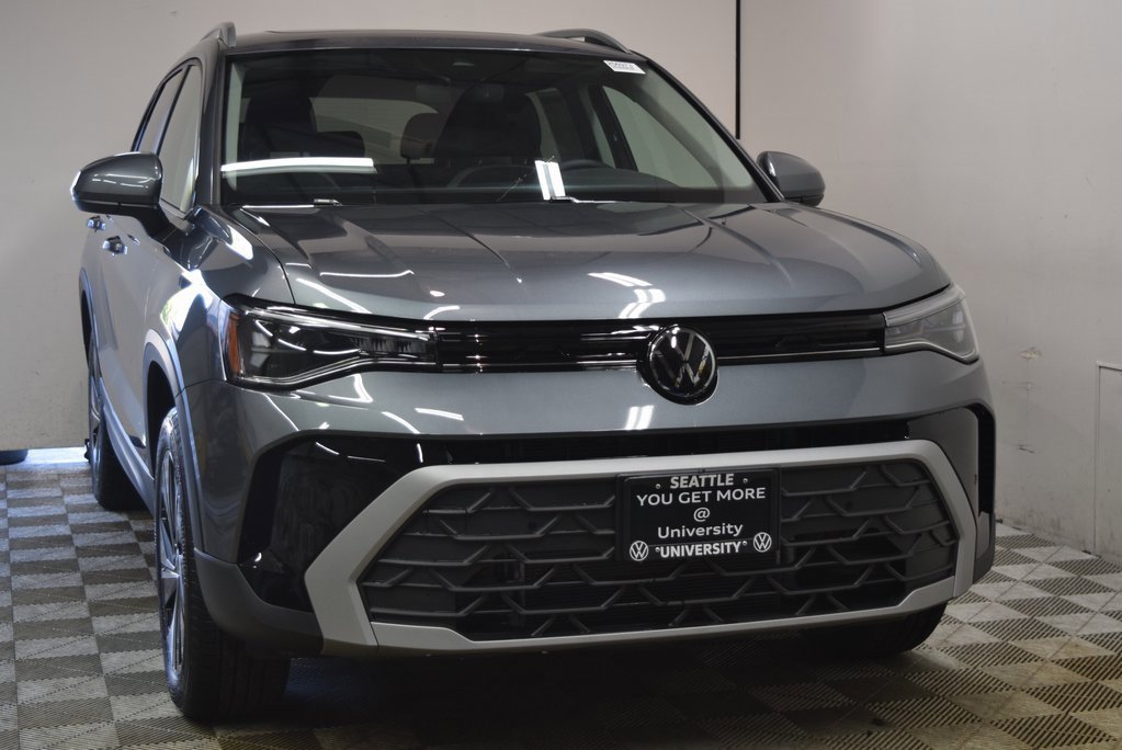 New 2025 Volkswagen Taos SE
