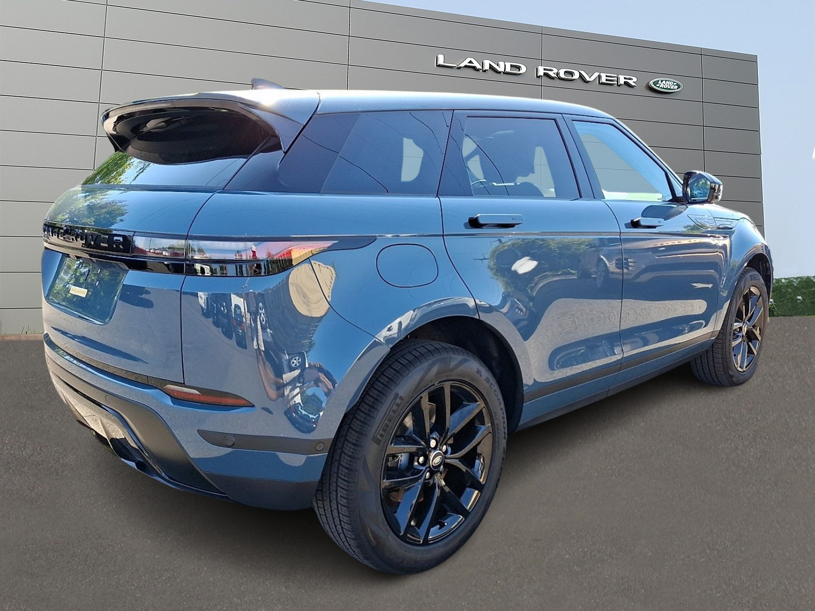 New 2026 Land Rover Range Rover Evoque S AWD/4WD image 2