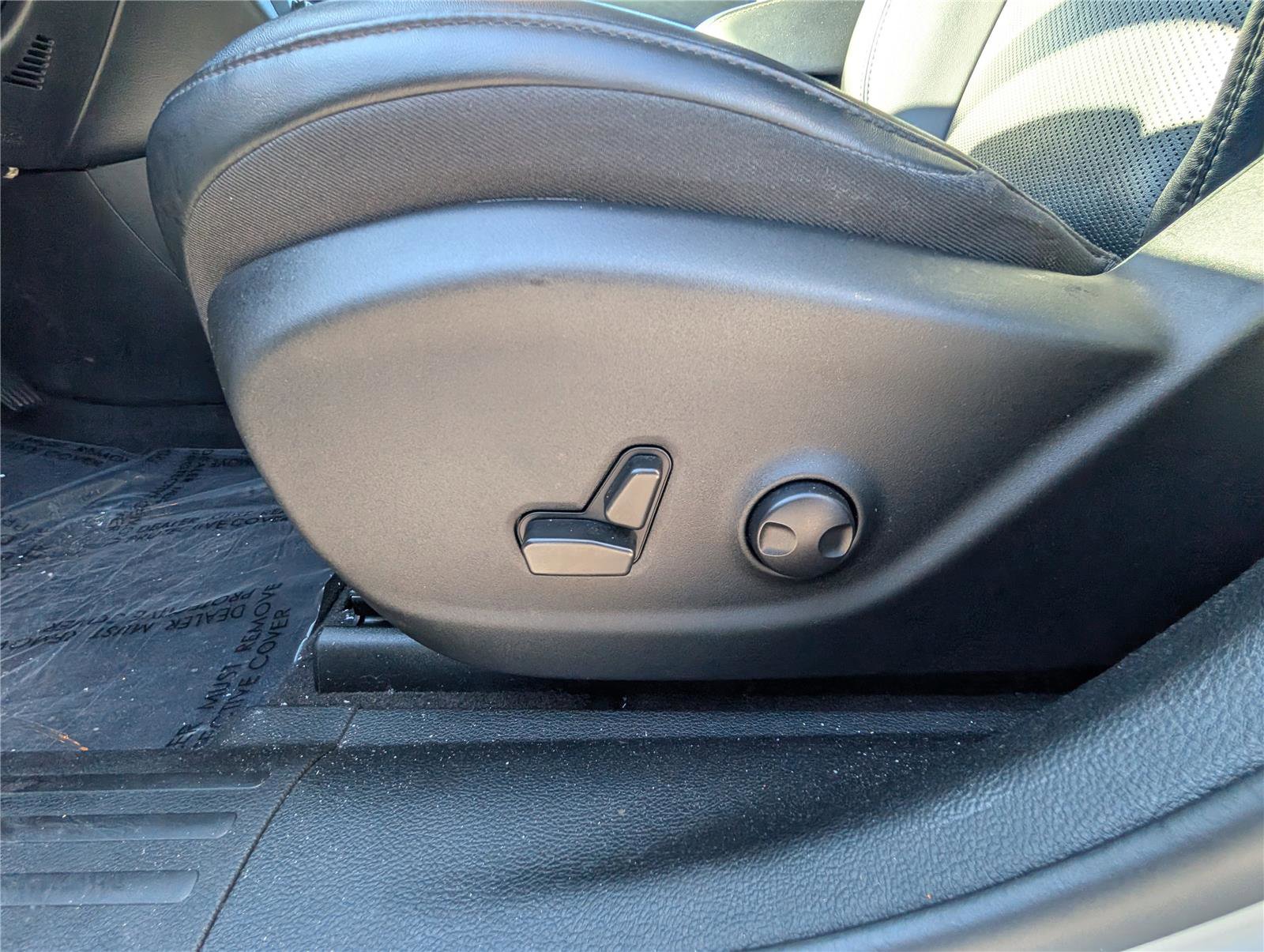 Used 2022 Jeep Cherokee Limited image 16