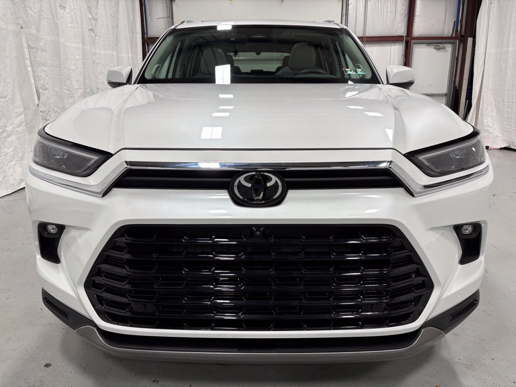 Used 2026 Toyota Grand Highlander AWD image 2