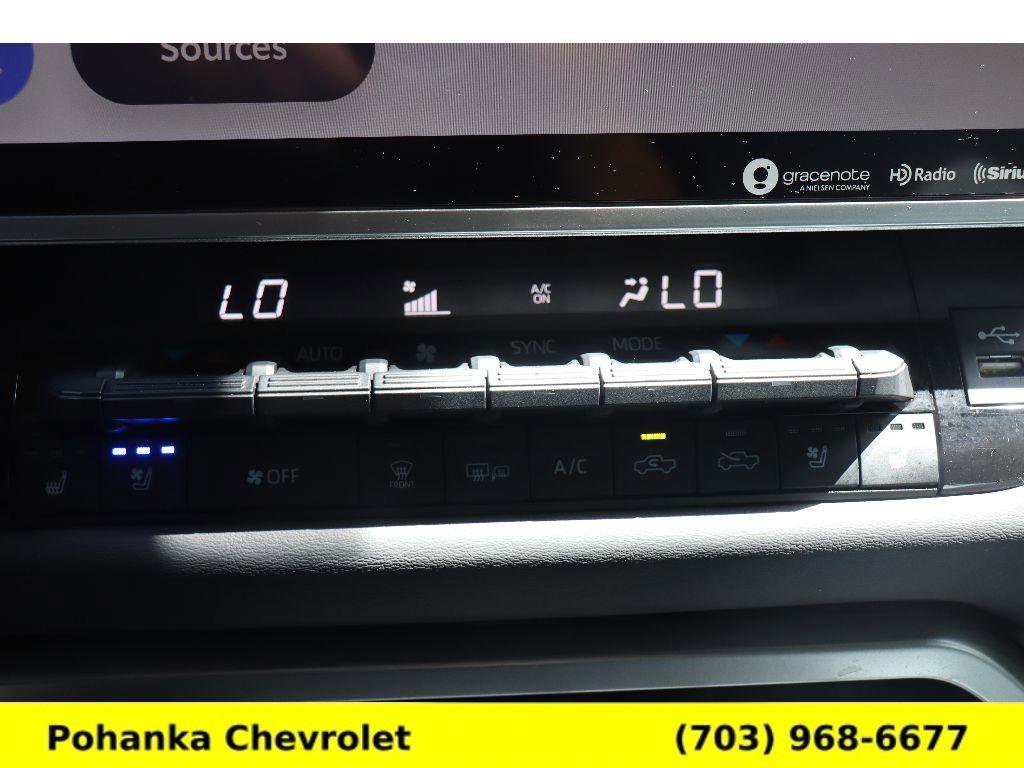 Used 2024 Toyota Tundra Platinum AWD/4WD image 18