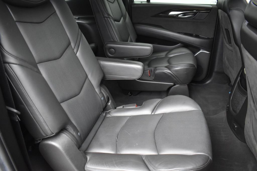 Used 2019 Cadillac Escalade ESV Platinum AWD/4WD image 38