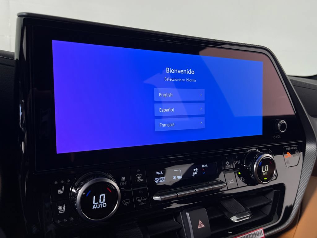 New 2026 Toyota Highlander Platinum AWD/4WD image 20
