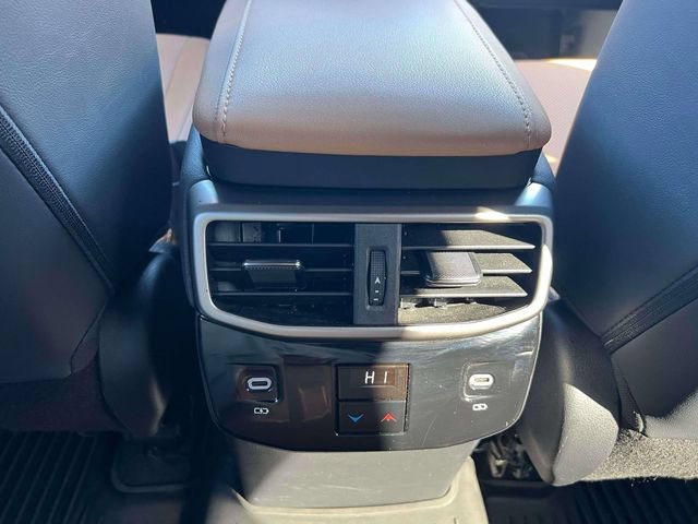 Used 2024 Lexus RX 350 Premium w/ Accessory Package AWD/4WD image 31
