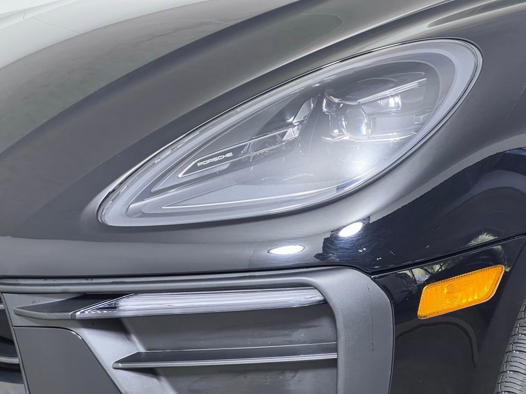 Certified 2025 Porsche Macan image 15