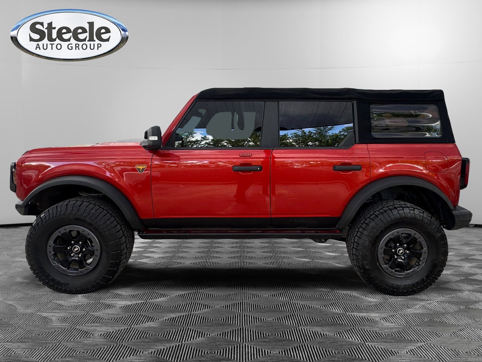 Used 2022 Ford Bronco Badlands AWD/4WD image 2
