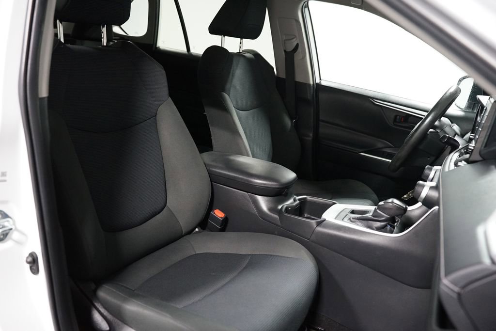 Certified 2022 Toyota RAV4 LE image 25