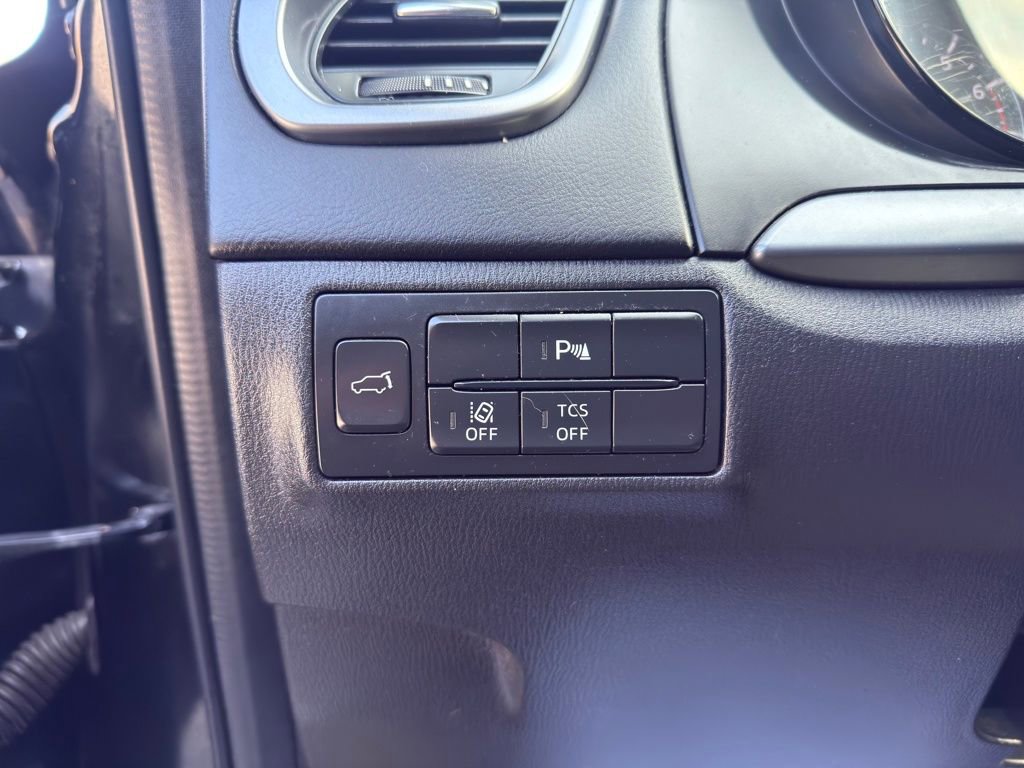 Used 2018 MAZDA CX-9 Touring w/ Touring Premium Package image 15