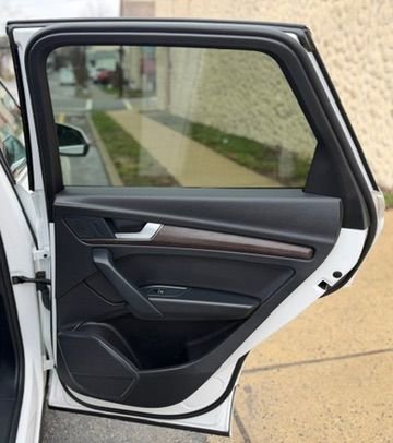 Used 2022 Audi Q5 2.0T Premium w/ Convenience Package image 26