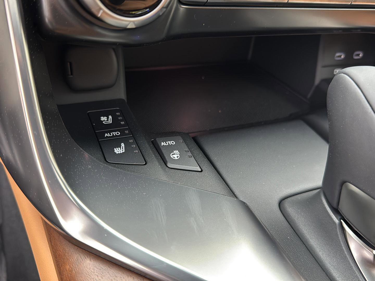 New 2026 Lexus LX 700h Luxury image 25