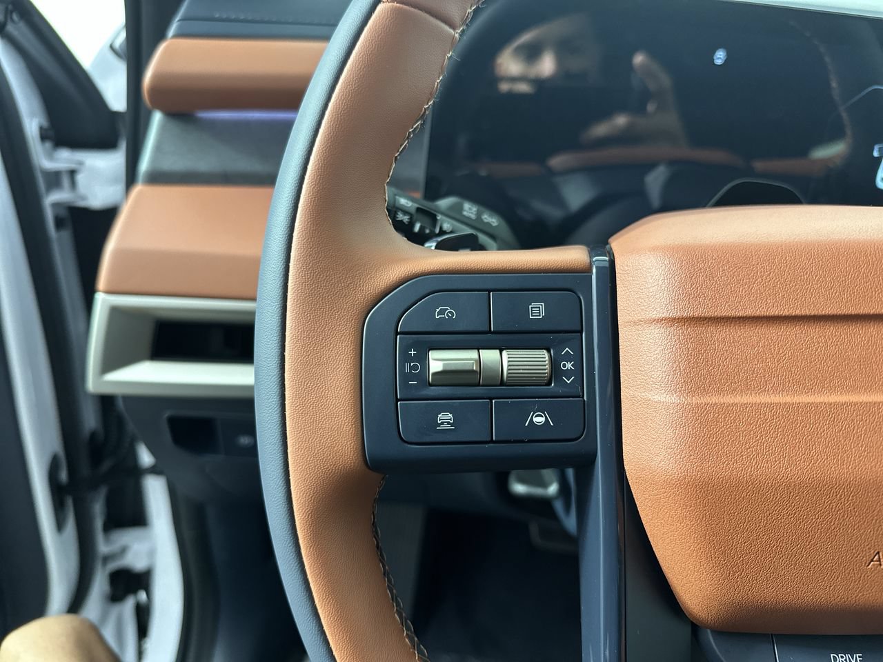New 2027 Kia Telluride SX w/ Towing Package FWD image 6