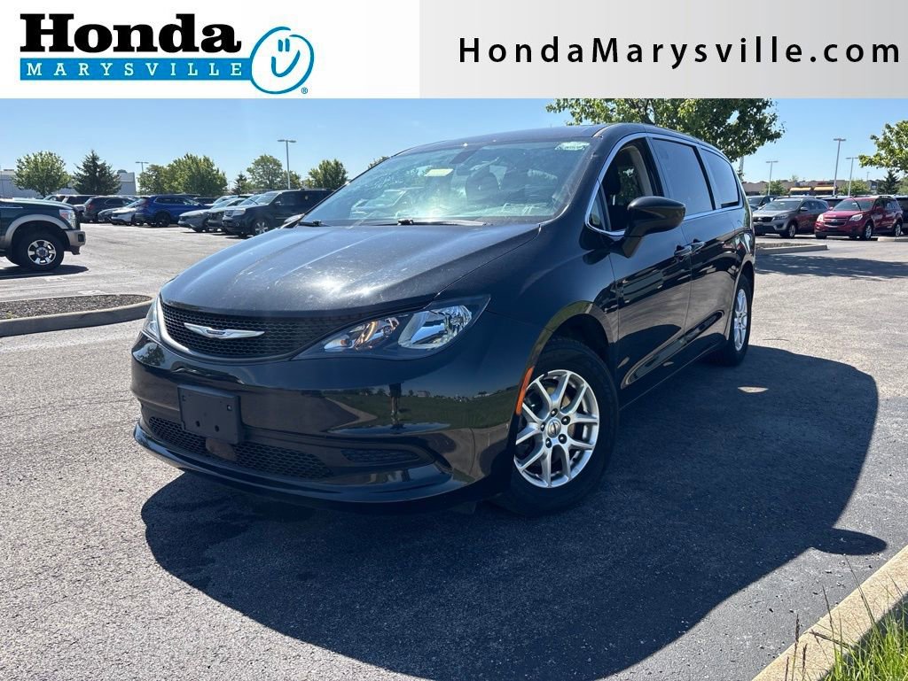Used 2022 Chrysler Voyager LX FWD image 1