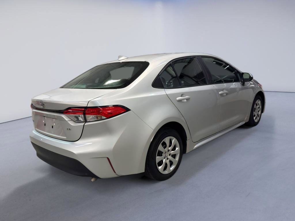 Used 2023 Toyota Corolla LE image 6