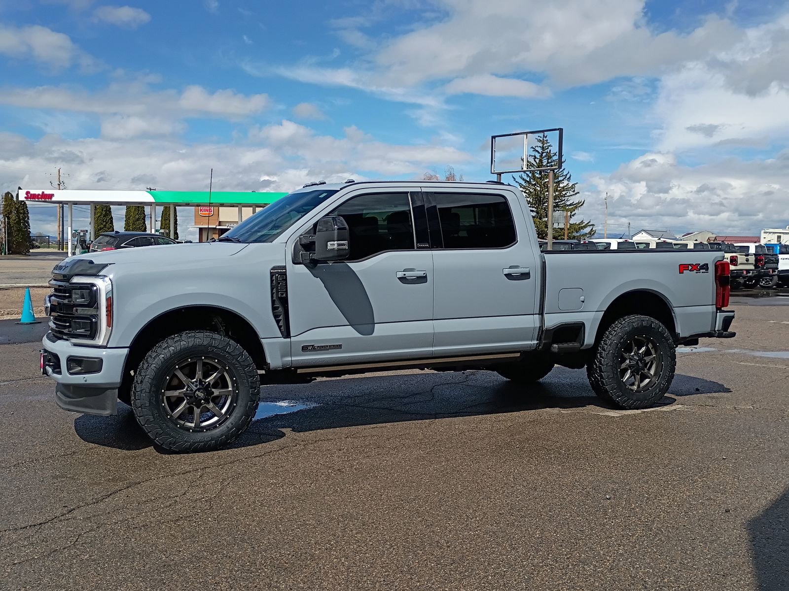 Used 2025 Ford F350 Platinum image 10