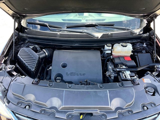 Used 2020 Chevrolet Traverse LT FWD image 11