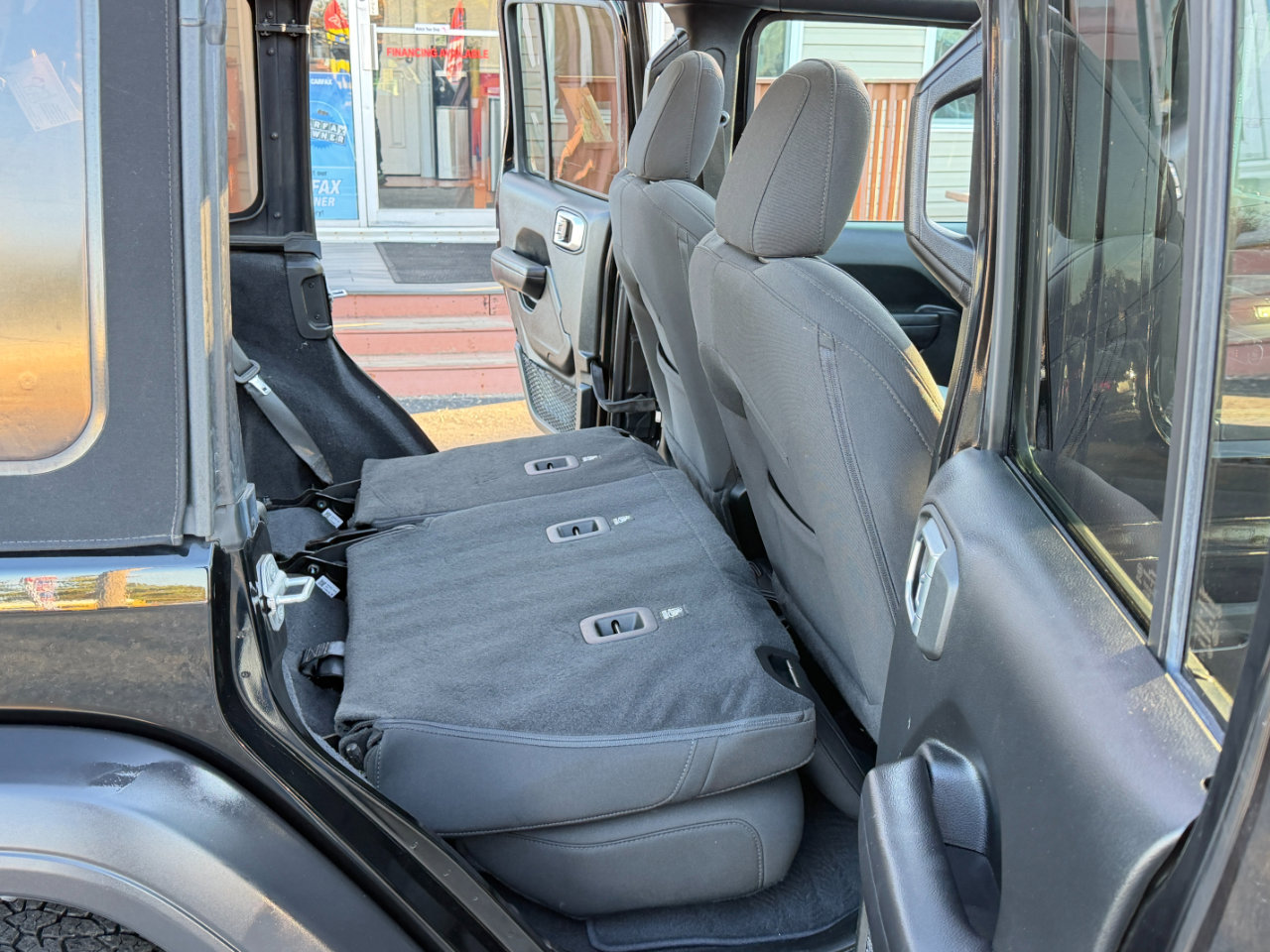 Used 2019 Jeep Wrangler Unlimited Sport S image 36