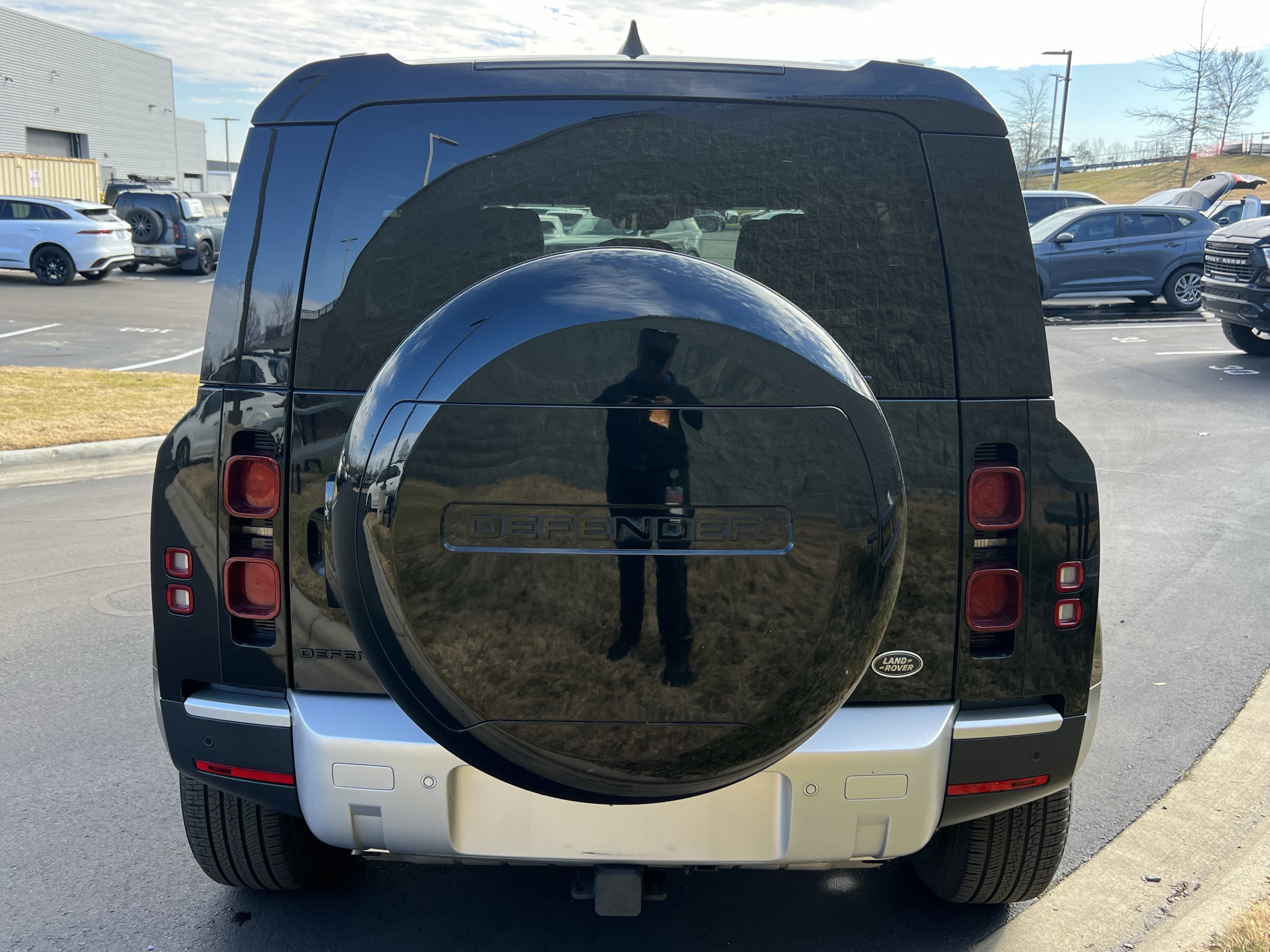 Used 2023 Land Rover Defender 110 S image 34