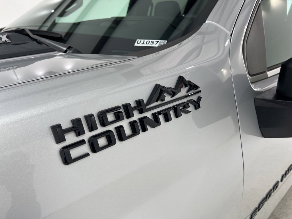 Used 2023 Chevrolet Silverado 2500 High Country w/ Technology Package image 28