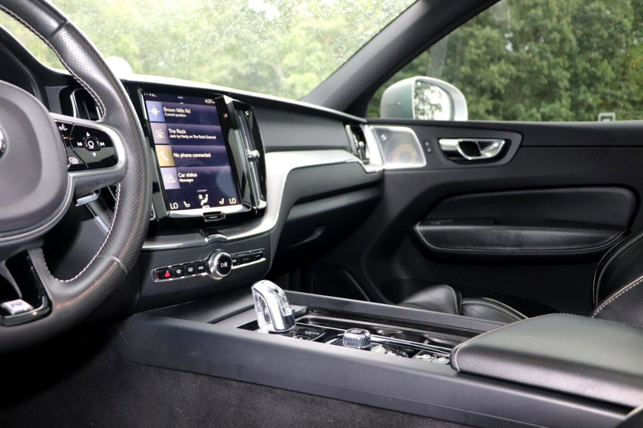 Used 2018 Volvo XC60 T8 R-Design w/ Convenience Package image 12