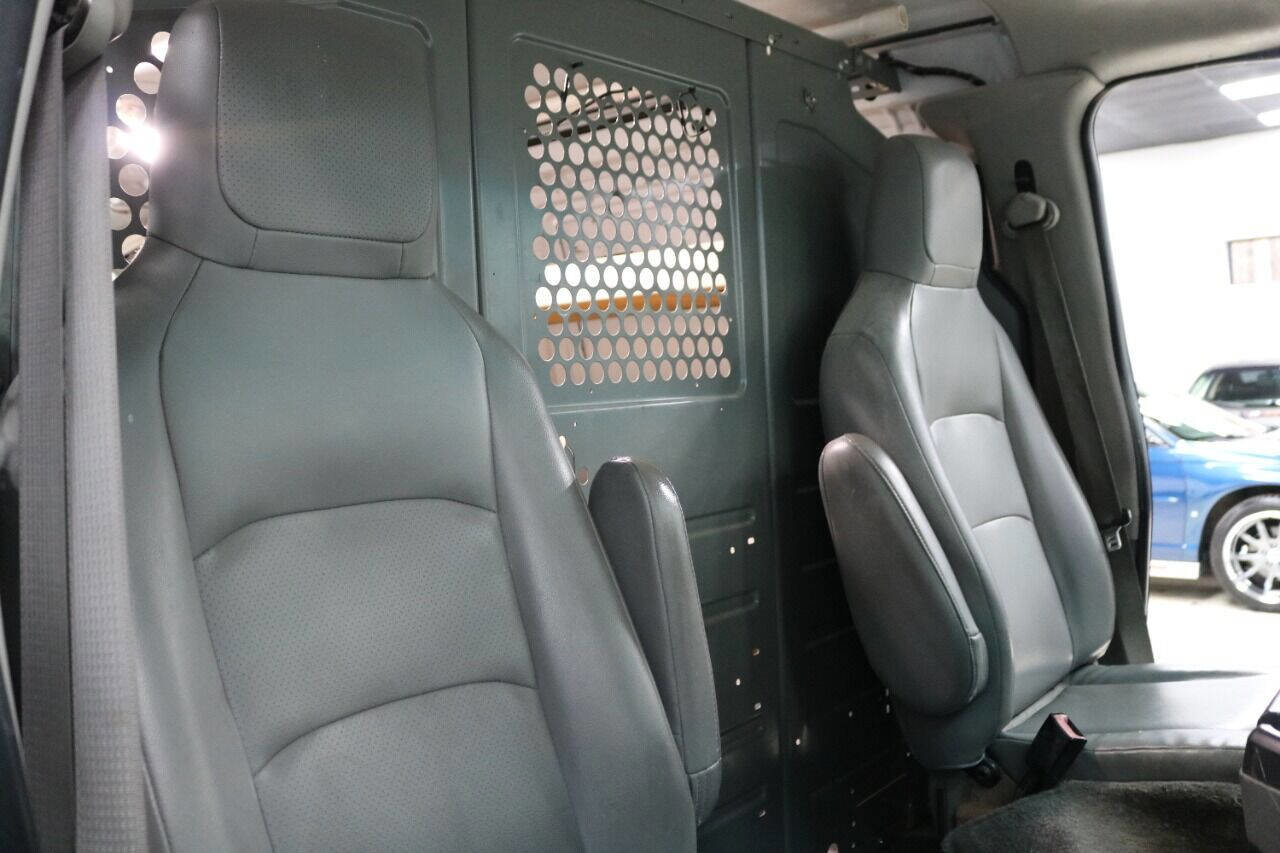 Used 2014 Ford E-150 and Econoline 150 w/ Power Group image 26