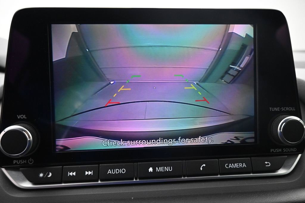 Used 2025 Nissan Rogue S FWD image 18