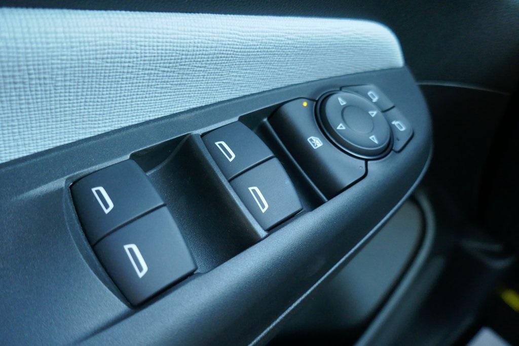 New 2025 Buick Envista Preferred image 14