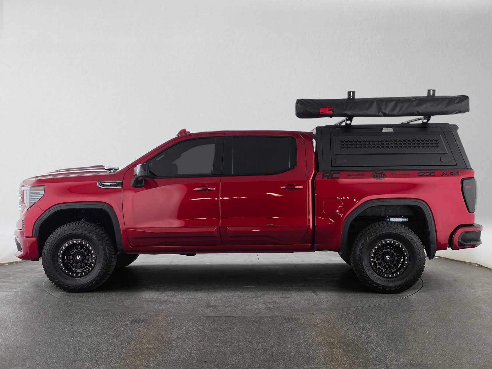 Used 2024 GMC Sierra 1500 AT4 w/ Technology Package AWD/4WD image 6