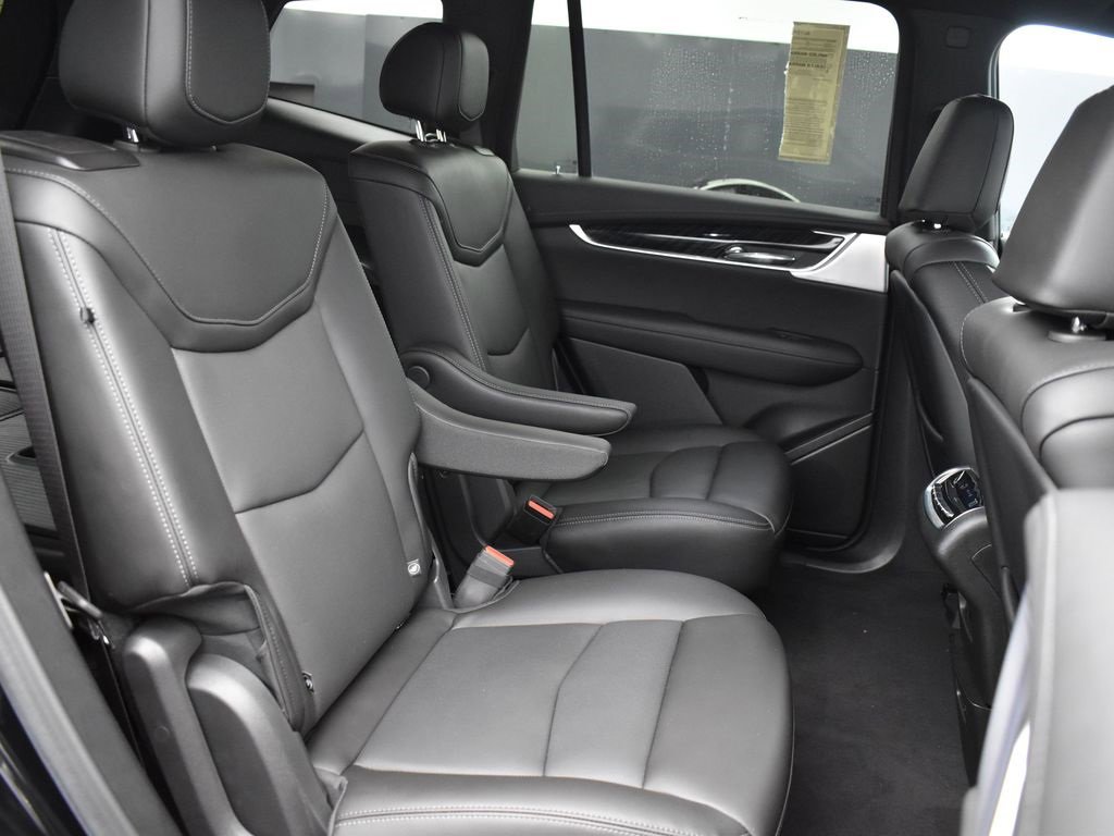 Certified 2024 Cadillac XT6 Premium Luxury w/ LPO, Floor Liner Package image 33