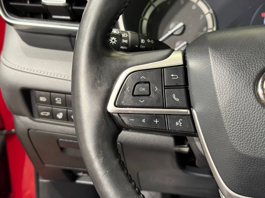 Used 2022 Toyota Highlander Platinum AWD/4WD image 26