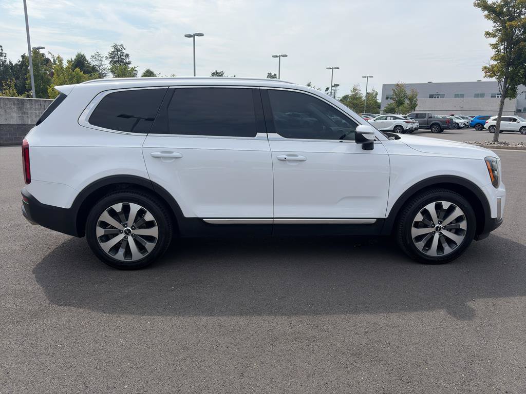 Used 2022 Kia Telluride EX w/ EX Premium Package FWD image 8