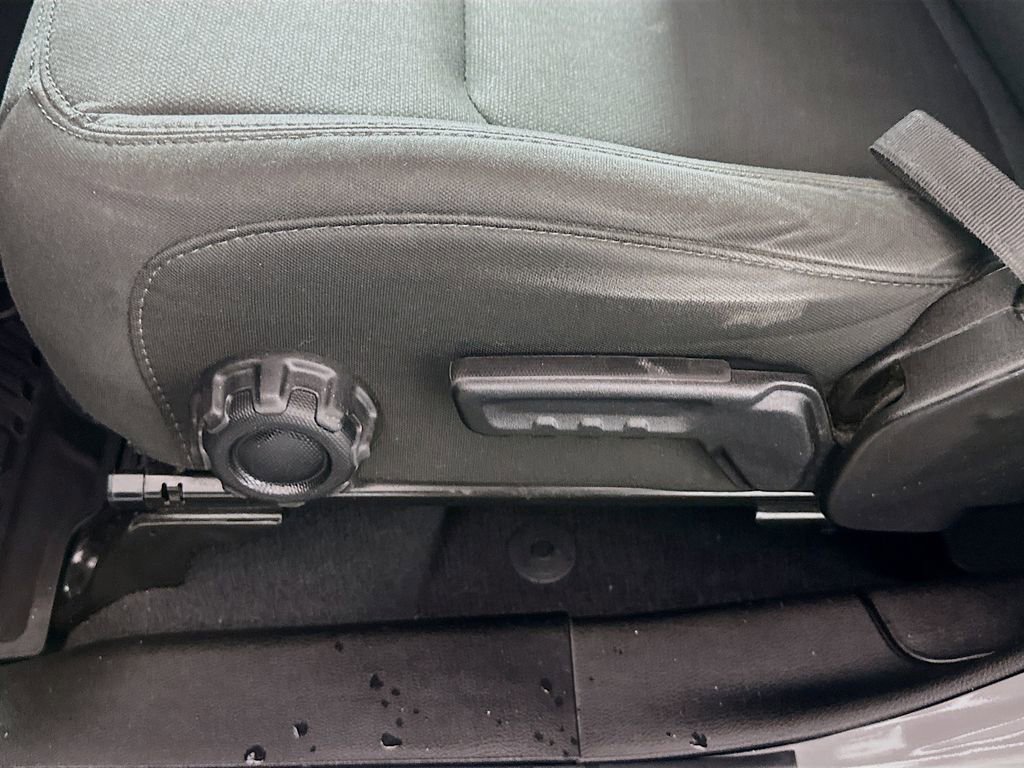 Used 2022 Jeep Wrangler Unlimited Sport image 19