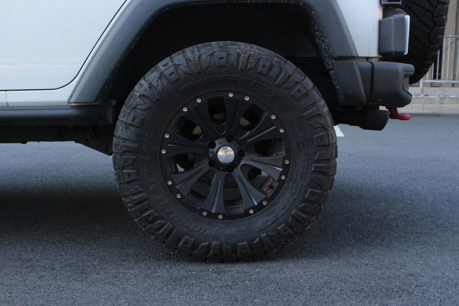 Used 2017 Jeep Wrangler Unlimited Rubicon w/ Dual Top Group AWD/4WD image 10