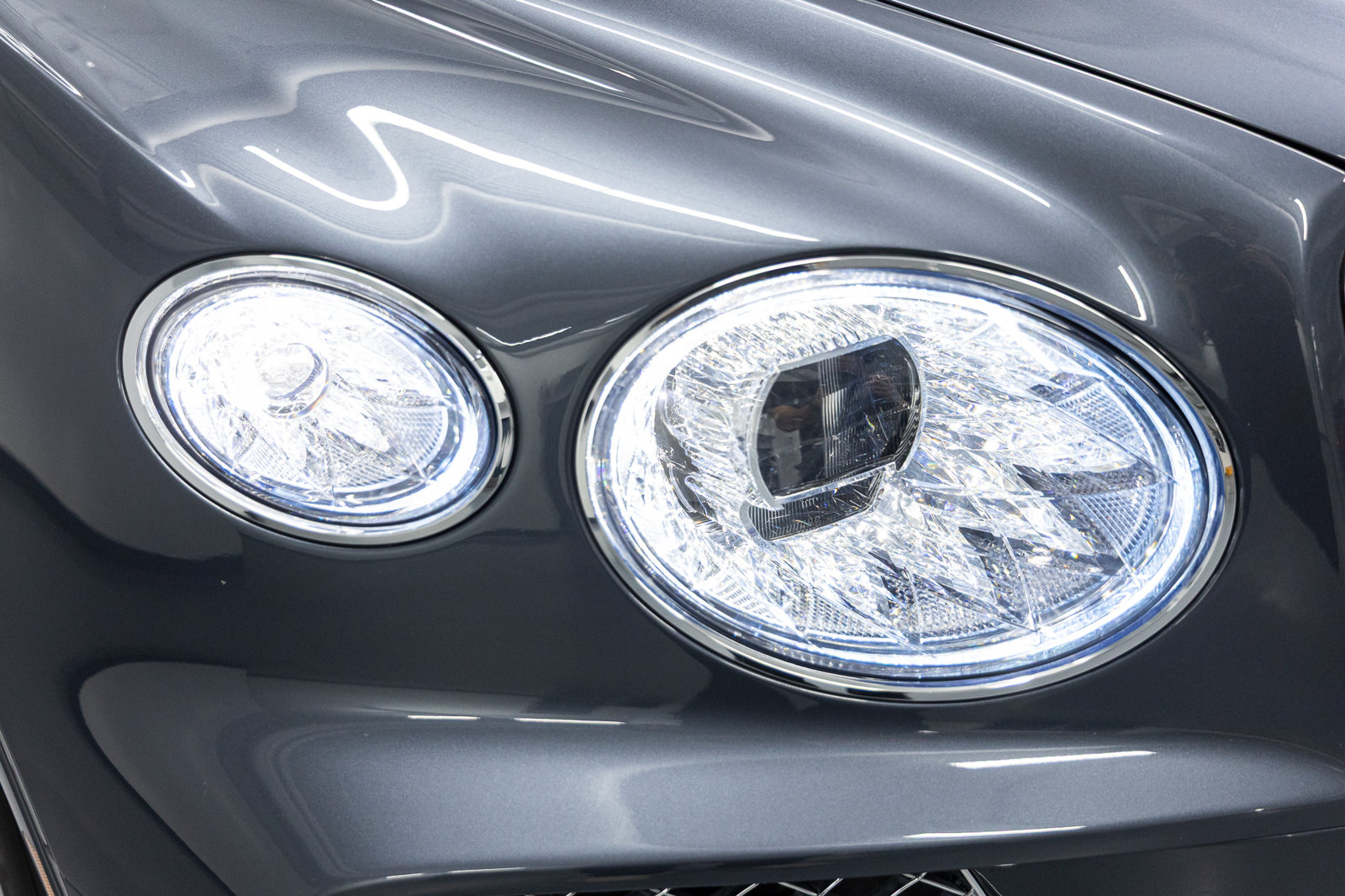 Certified 2023 Bentley Bentayga AWD/4WD image 14